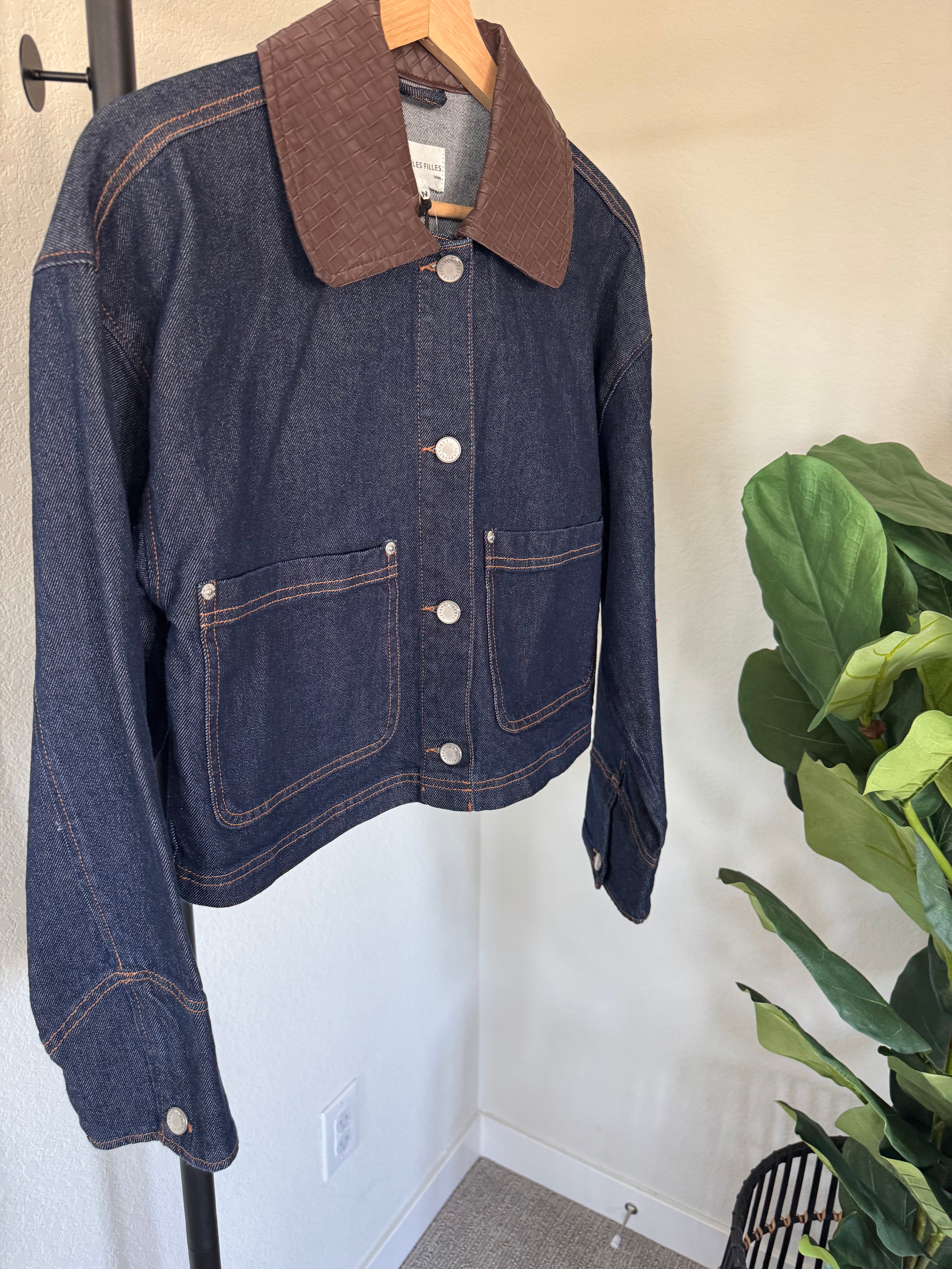 NWT Avec Les Filles Crop Denim Shirt Jacket