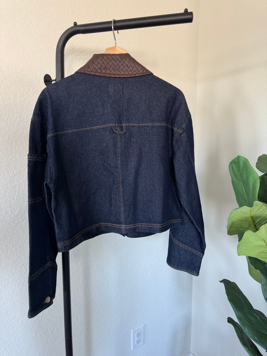 NWT Avec Les Filles Crop Denim Shirt Jacket