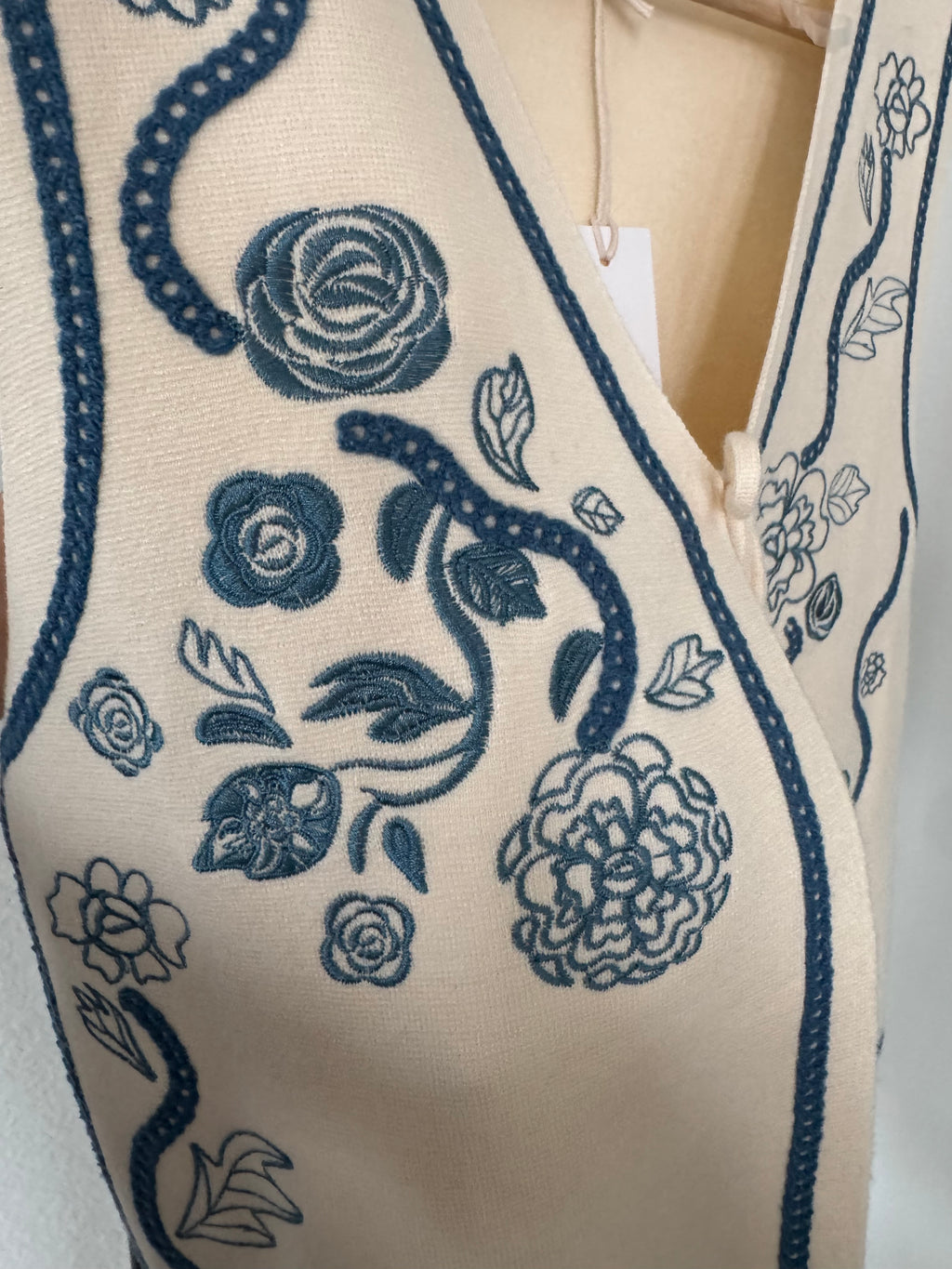 NWT Driftwood Western Embroidered Knit Vest