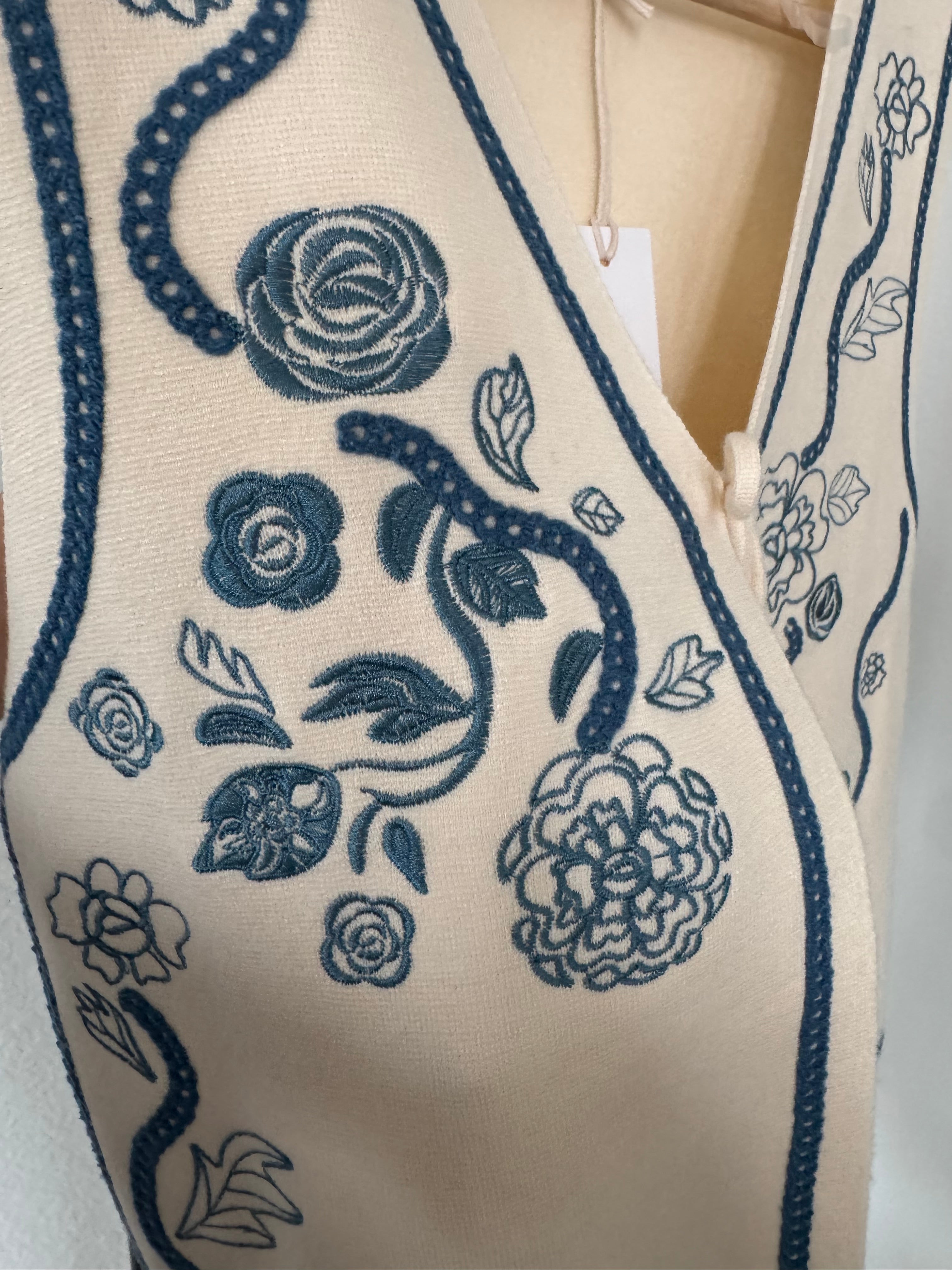 NWT Driftwood Western Embroidered Knit Vest