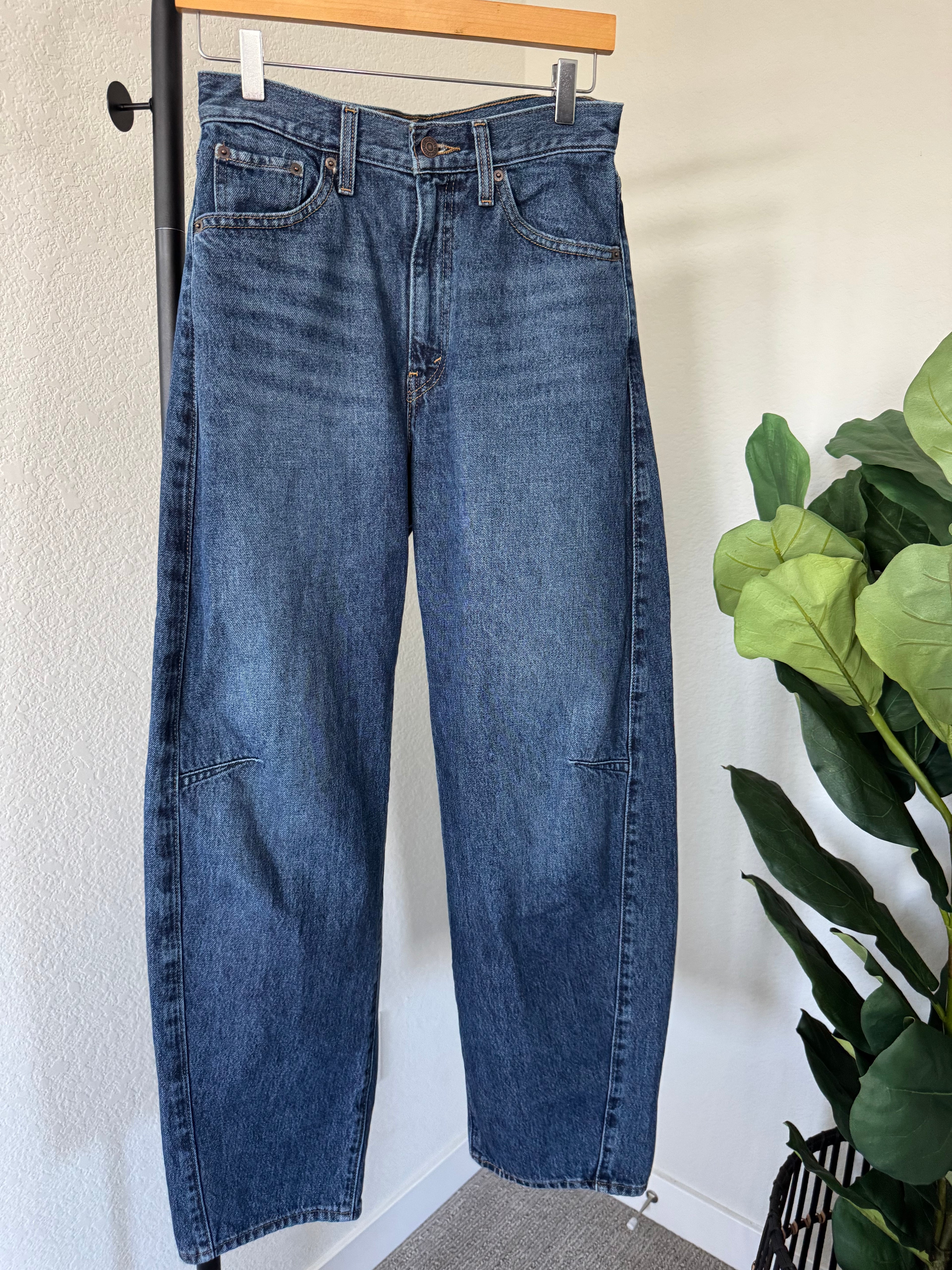 Levi's Cinch Barrel Jeans
