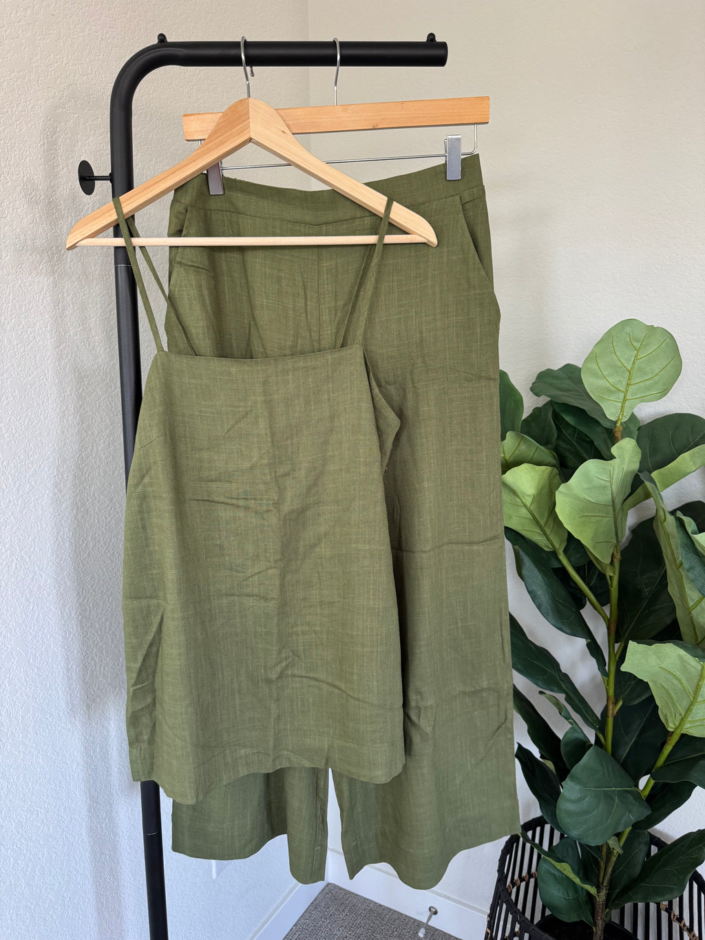 NWT House of Harlow Set